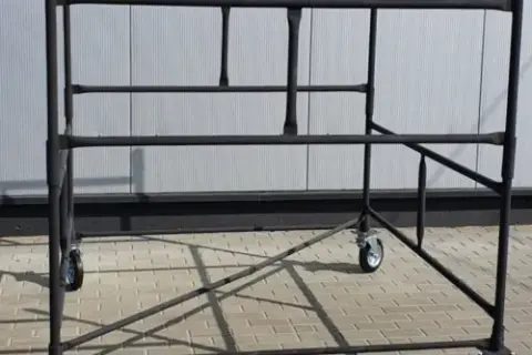 Jak zapewnić stabilność rusztowania dzięki odpowiedniemu stężeniu