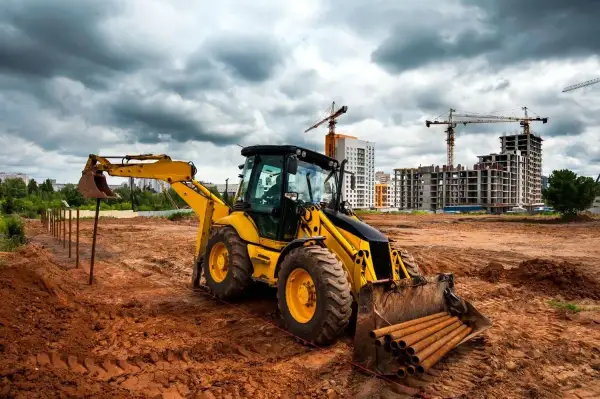 Jaki olej hydrauliczny do koparki? Uniknij kosztownych błędów